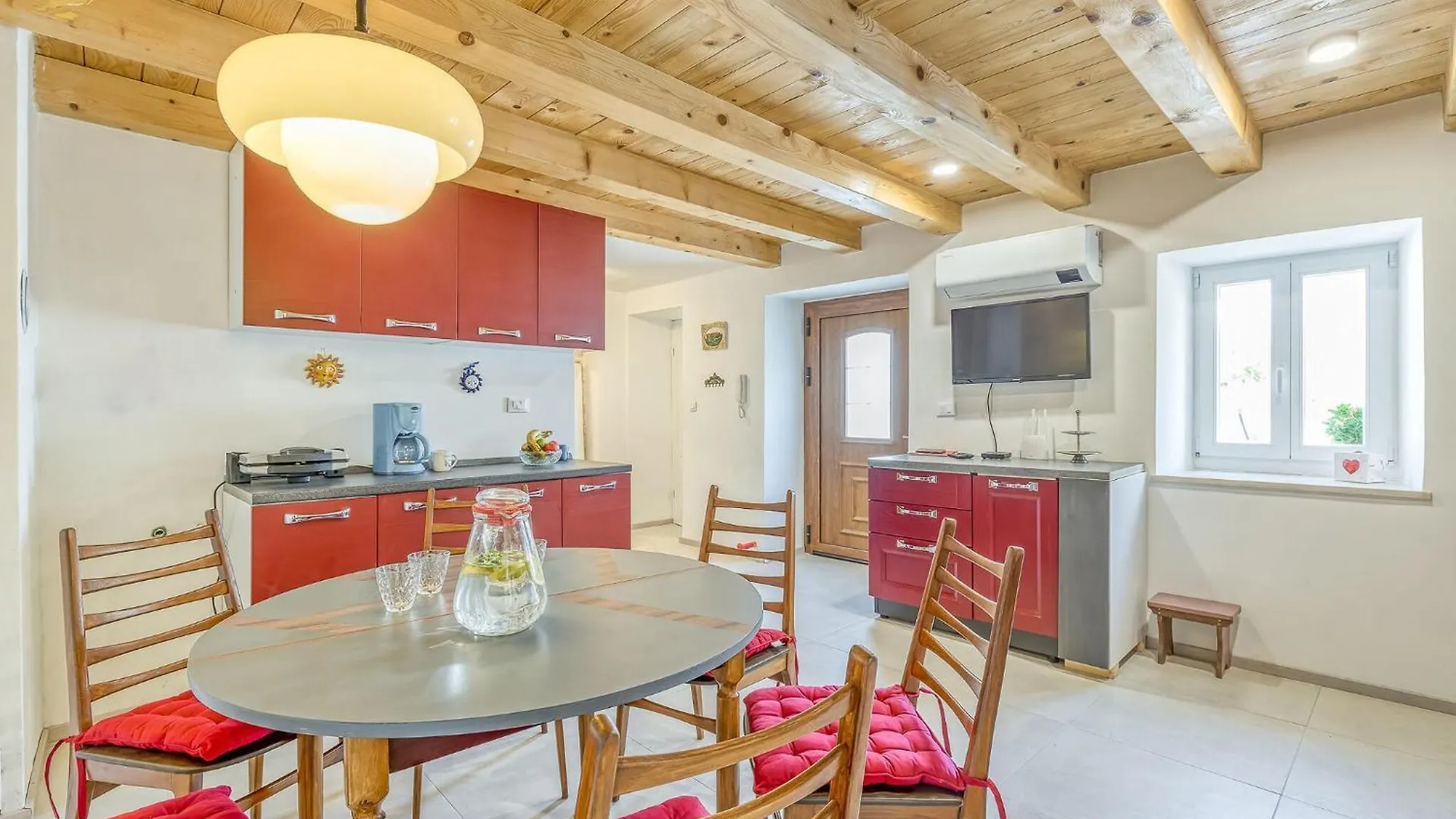 Gorgeous Home In Kanfanar With Private Swimming Pool, Can Be Inside Or Outside